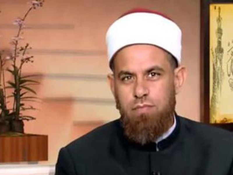 اضغط لمشاهدة الفيديو: مشادة كلامية بين شيخ ومذيعة مصرية تنتهى بانهيارها على الهواء!